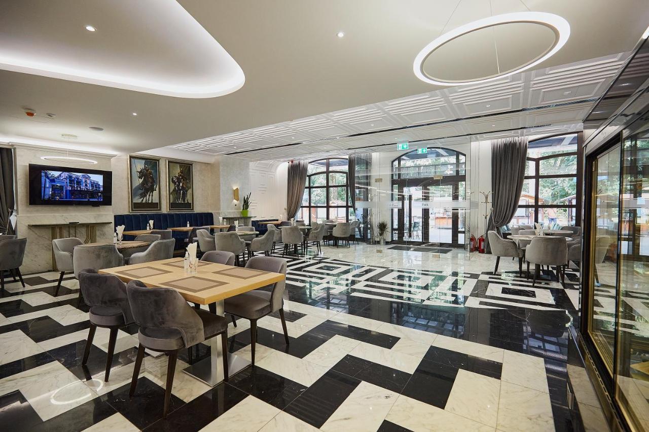 A Hoteli - Hotel Park วรินรัชกา บานยา ภายนอก รูปภาพ The lobby of the hotel
