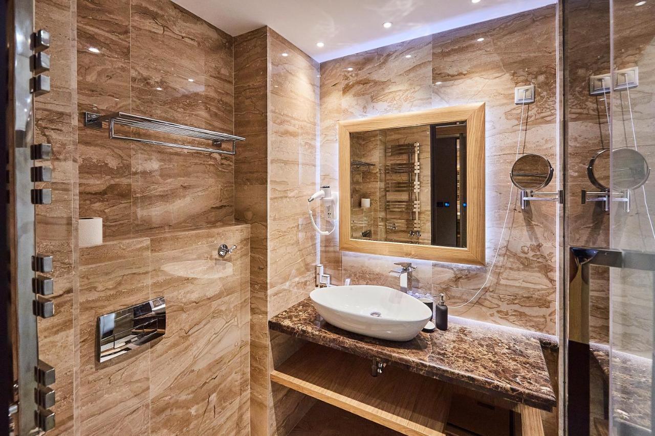 A Hoteli - Hotel Park วรินรัชกา บานยา ภายนอก รูปภาพ Bathroom