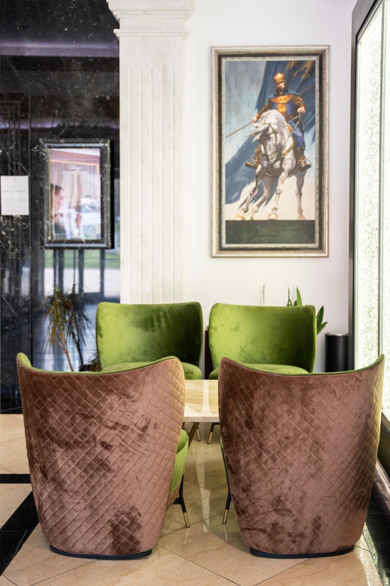 A Hoteli - Hotel Park วรินรัชกา บานยา ภายนอก รูปภาพ The interior of the hotel